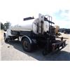 Image 2 : 2002 INTERNATIONAL 4700 Asphalt / Hot Oil Truck