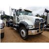 Image 4 : 2019 MACK GR64F Roll Off Truck