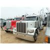 Image 1 : 2015 PETERBILT 389 Sleeper Truck