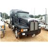 Image 2 : 2005 KENWORTH T800 Sleeper Truck