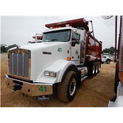 2020 KENWORTH T800 Dump Truck