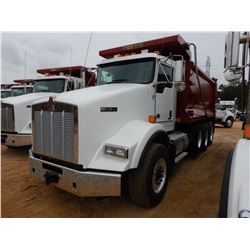 2019 KENWORTH T800 Dump Truck