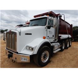2014 KENWORTH T800 Dump Truck