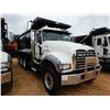 Image 4 : 2015 MACK GU713 Dump Truck