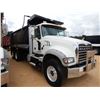 Image 4 : 2013 MACK GU713 Dump Truck