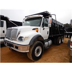 INTERNATIONAL 7600 Dump Truck