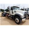 Image 4 : 2020 MACK GR64F Roll Off Truck