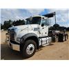 Image 1 : 2019 MACK GR64F Roll Off Truck