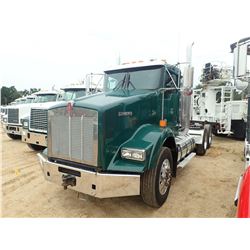 2015 KENWORTH T800 Day Cab Truck