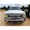 Image 5 : 2013 FORD F350 Flatbed Truck