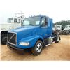 Image 1 : 2006 VOLVO  Day Cab Truck