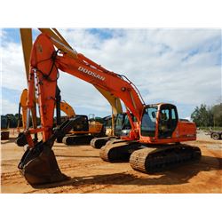 DOOSAN DX225LC Excavator