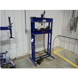 NORCO Shop Press Shop Equipment