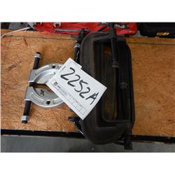 PROTO C-CLAMPS/ BEARING PULLER Tool