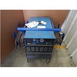 MILLER 652 WELDER Welding Equipment