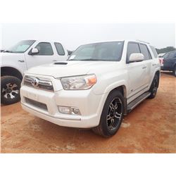 2013 TOYOTA 4 RUNNER Car / SUV