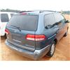 Image 3 : 2002 TOYOTA SIENNA Passenger Van