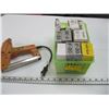 Image 1 : ELECTRIC STANLEY STAPLER & STAPLES