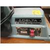 Image 2 : DELTA 4" BELT/6" DISC SANDER