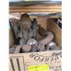 Image 1 : 1 BOX OF TRAILER HITCHES, HOOKS & BALLS