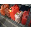 Image 2 : 1 LOT OF JERRY CANS, OIL PAN