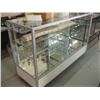 Image 1 : 5' X 1 1/2' GLASS SHOWCASE