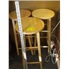 Image 1 : 3 WOODEN STOOLS