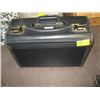 Image 1 : LOCKABLE LARGE BRIEFCASE