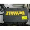 Image 1 : DEWALT PALM SANDER