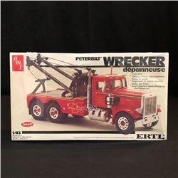 AMT/ ERTL 1:43 SCALE PETERBILT WRECKER UNASSEMBLED MODEL KIT