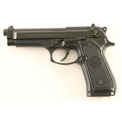 Beretta Model 96 .40 S&W SN: BER020652M