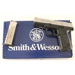 Smith & Wesson SD40 VE .40 S&W SN: FZX7951