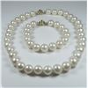 Image 1 : Opulent Strand of Fresh Water Pearls