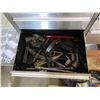 Image 11 : APPROX 18 DRAWER NUSTEEL CABINET WITH LARGE AMOUNT OF TOOLS