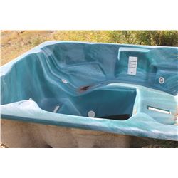 JACUZZI TUB