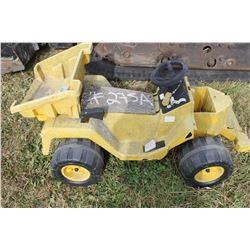 KID'S RIDING TRACTOR TOY