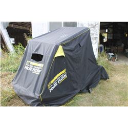 POLAR ESCAPE FISHING TENT (LIKE NEW)