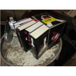 STEPHENIE MEYER BOOK SERIES C/W CASE (4 BOOKS)