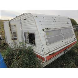 HOLIDAY TRAILER (PARTS ONLY - AS IS)