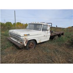 FORD CUSTOM 850 (1 TON) TRUCK C/W DECK & WINCH (PARTS ONLY - AS IS)