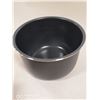 Image 2 : INSTANT POT INNER POT WITH CERAMIC NON STICK