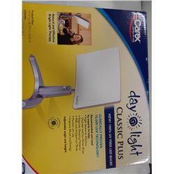 DAY LIGHT SINGLE PEDESTAL 100% UV LED BULBS