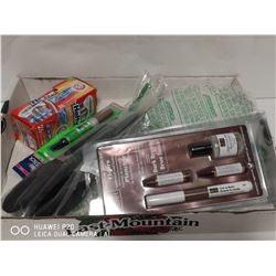 FLAT OF ASSORTED HOUSEHOLD ITEMS INCLD. SMALL