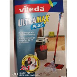 VILEDA 2 IN 1 FLOOR MOP.