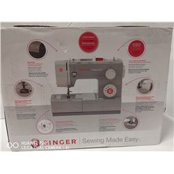 SINGER HEAVY DUTY 4411 SEWING MACHINE.