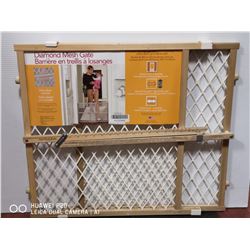 SUPERGATE DIAMOND MESH GATE.