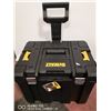 Image 1 : PORTABLE DEWALT TOOL CHEST