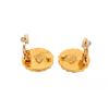 Image 3 : Chanel Vintage Gold Textured CC Logo Round Clip On Earrings