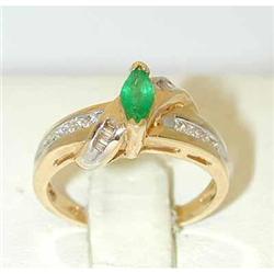 7145 14K Gold Emerald Ring w/Diamond
