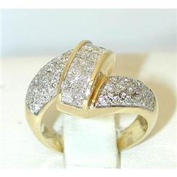 6225 14K Gold Ring w/ Diamonds